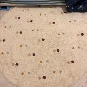 Zara Kids ruf Round Cream Rug with Multicolor Dots